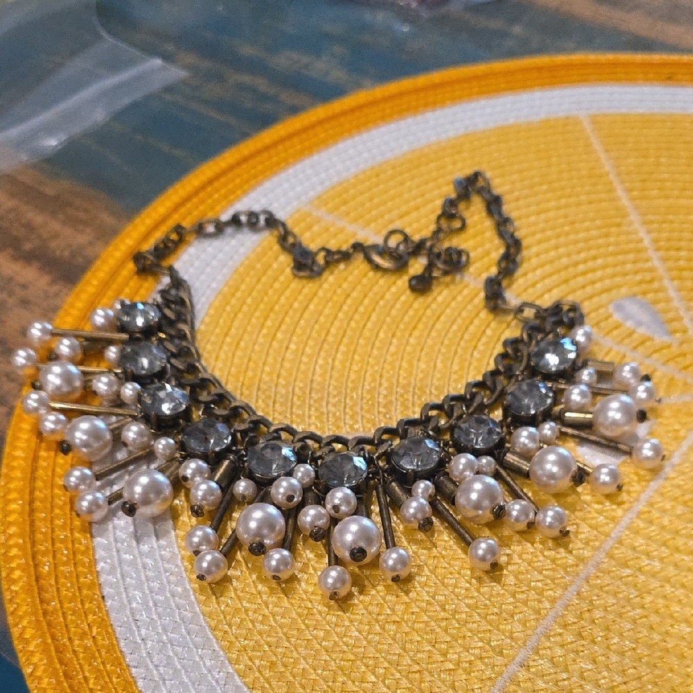 LOFT Elegant Black and White Pearl Necklace